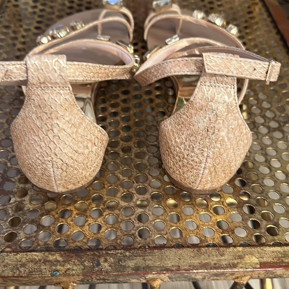 Vince Camuto jeweled sandal - Picture 4 of 6